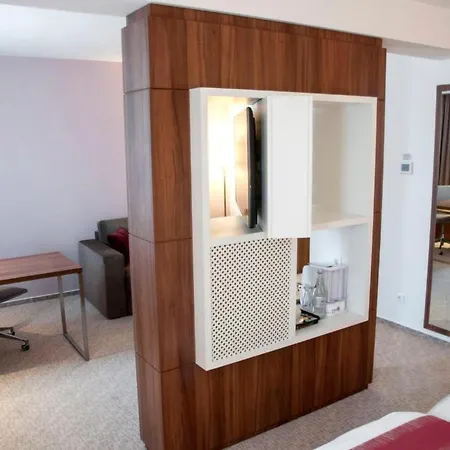 Ramada Plaza Hotell