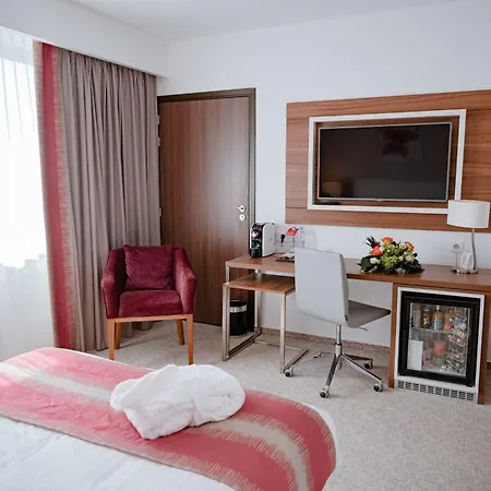 Ramada Plaza By Wyndham