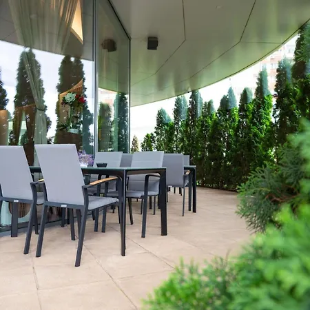 Hotel Ramada Plaza 4*