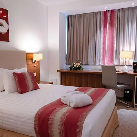 فندق Ramada Plaza By Wyndham