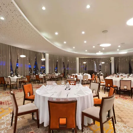 Ramada Plaza 4* Craiova