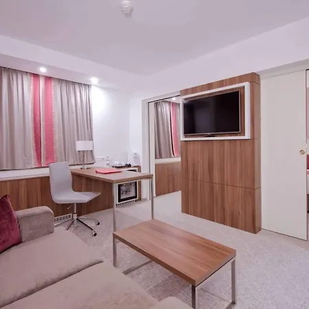 Ramada Plaza Hotel 4*