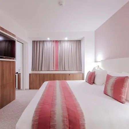 Hotel Ramada Plaza By Wyndham