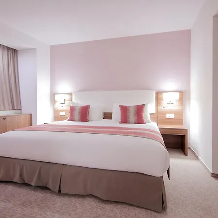 فندق Ramada Plaza By Wyndham 4*