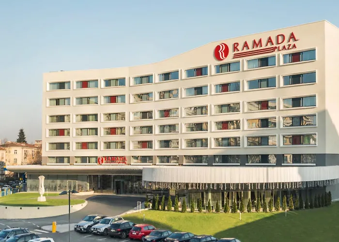 Hotel Ramada Plaza 4*
