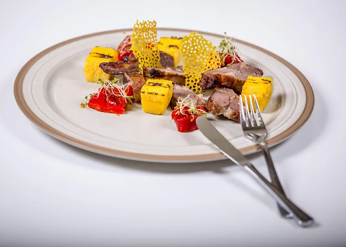 Ξενοδοχείο Ramada Plaza By Wyndham 4*