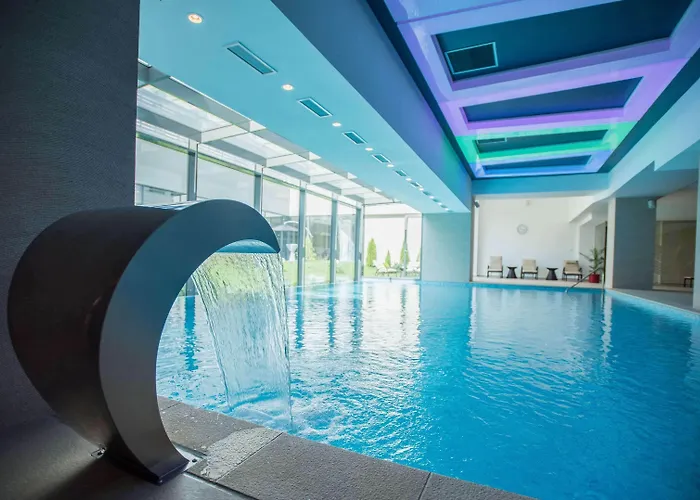 Ramada Plaza By Wyndham 4* 克拉奥华