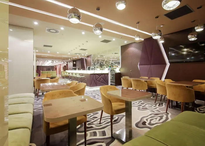 Ξενοδοχείο Ramada Plaza By Wyndham Κραϊόβα